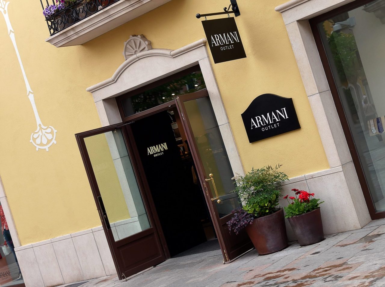 roca village barcelone boutique 4 - juliesliberties