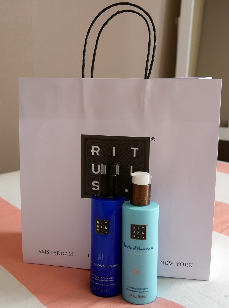 roca village barcelone shopping rituals - juliesliberties